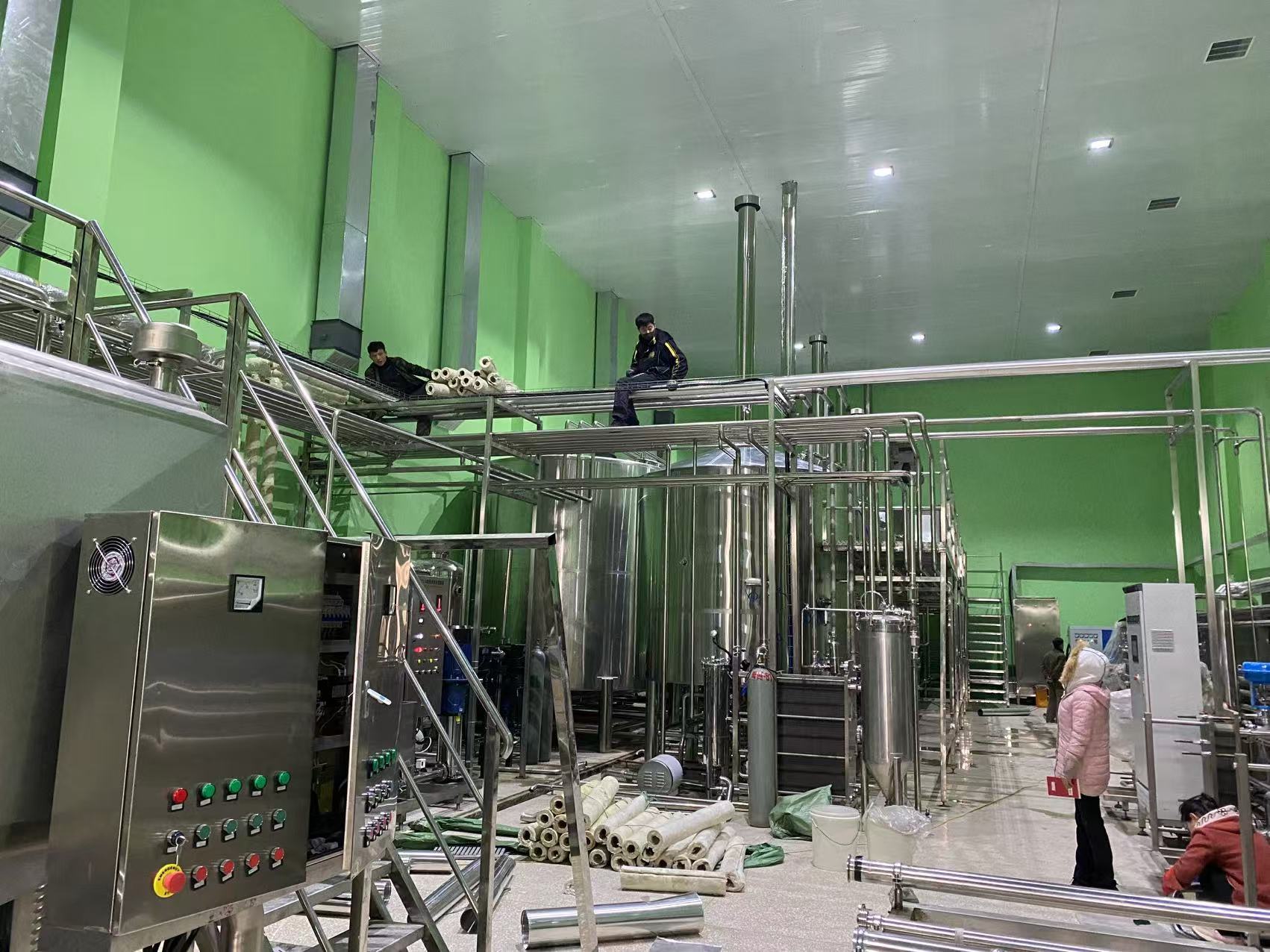 小金精酿啤酒设备厂—精酿啤酒设备制造：传承工艺与创新科技的交融